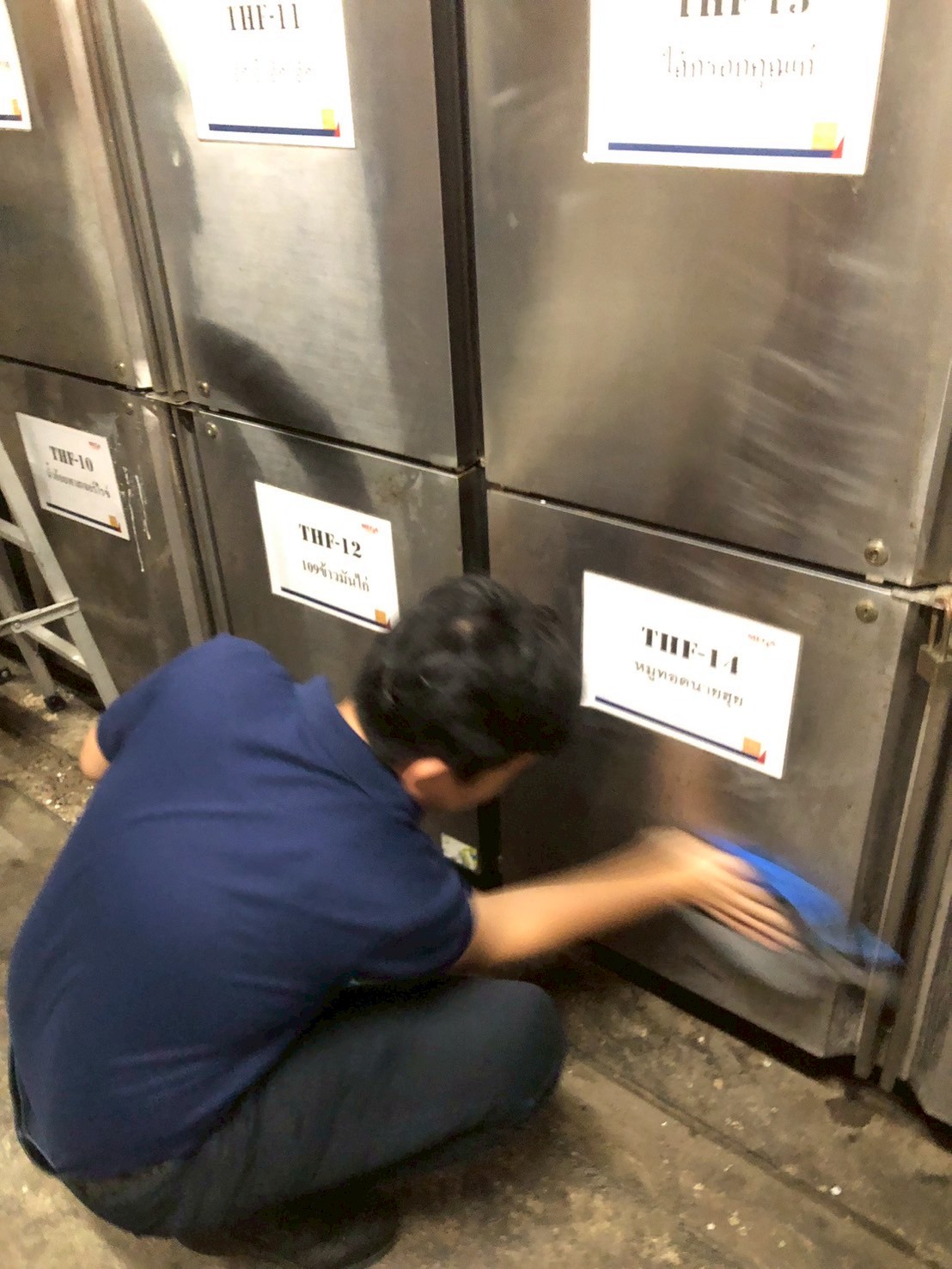 ภาพผลงานเต็มหน้าจอ: งาน PM - ตู้แช่ Stock (Chiller)