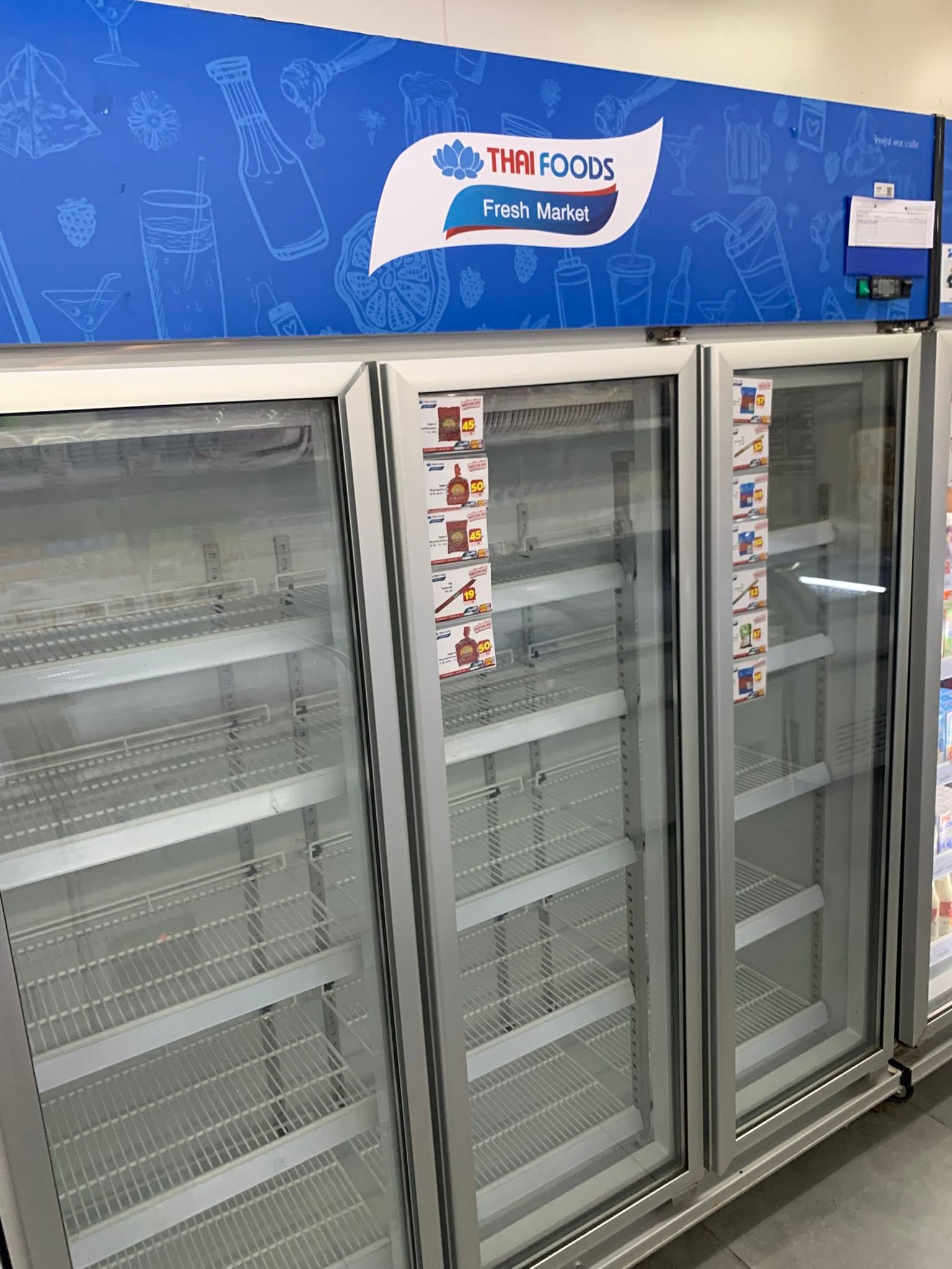 ผลงานเปลี่ยนคอมเพรสเซอร์ใหม่ ทำระบบน้ำยาใหม่ เปลี่ยนชุดควบคุมอุณหภูมิใหม่ เช็กแรงดันและเซ็ตอุณหภูมิพร้อมใ หมวดบริการซ่อมบำรุง เครื่องเย็น / ตู้แช่ / ตู้เย็น โดย Craftman Service