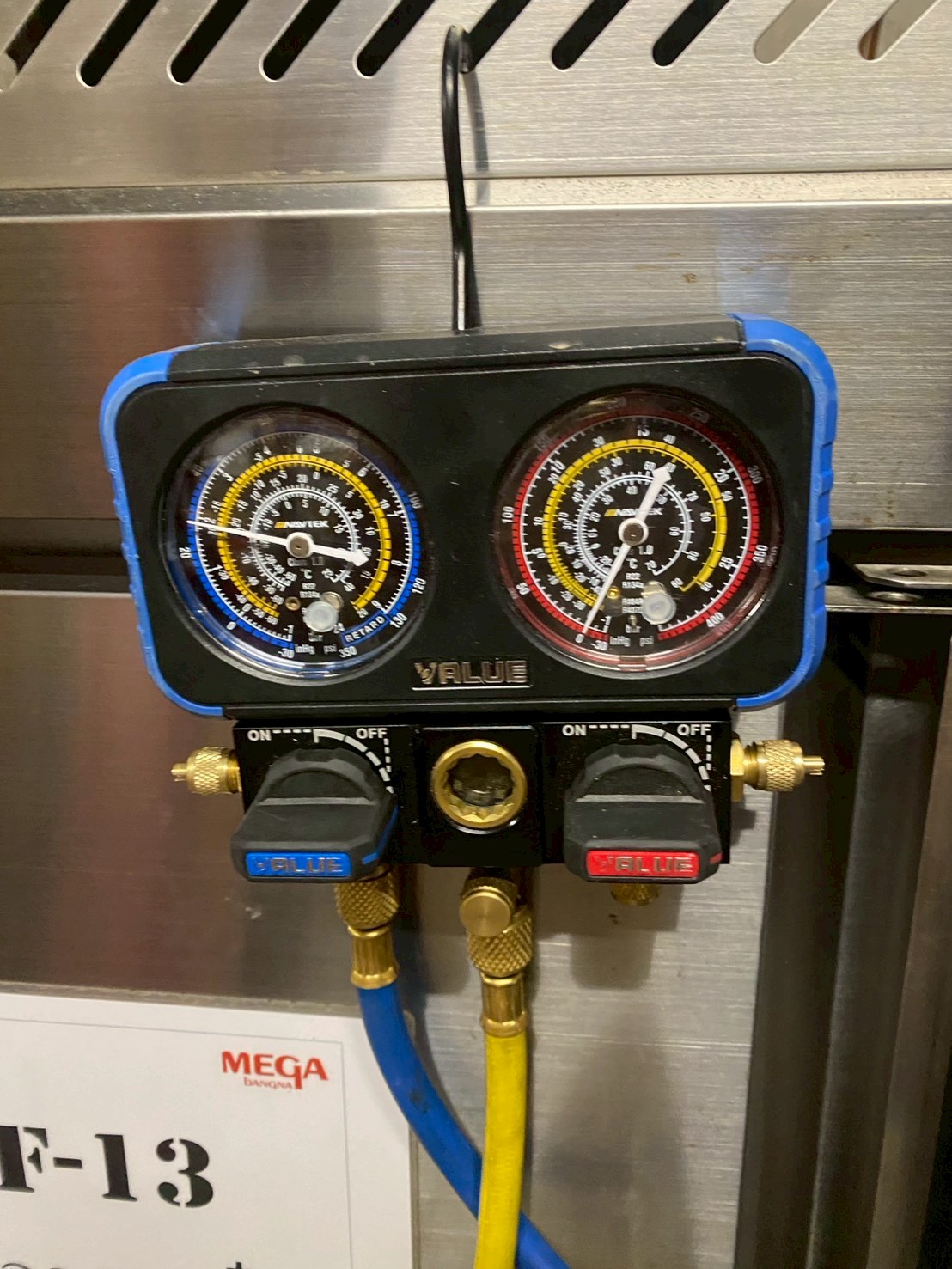 ผลงานของเรา บริการซ่อมบำรุง เครื่องเย็น / ตู้แช่ / ตู้เย็น